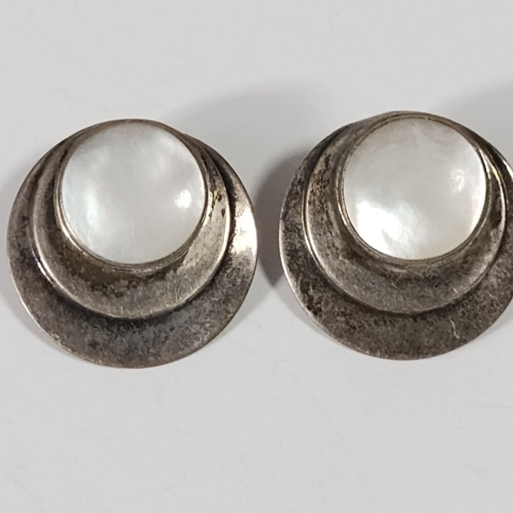 Vintage Sterling Silver Mother of Pearl Earrings